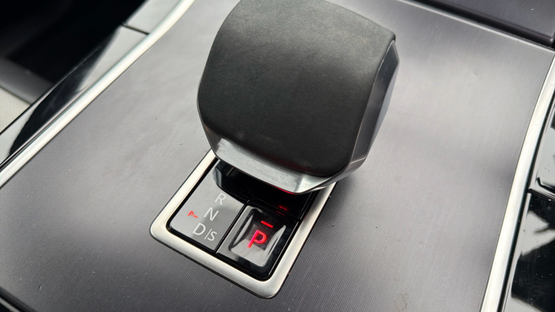 Land Rover Range Rover Velar 3.0 D300 MHEV Dynamic SE 5dr Auto Diesel Estate